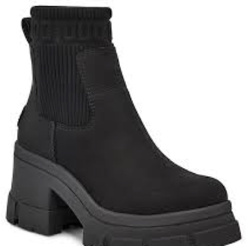 Women's Black Brooklyn Chelsea UGG Boots